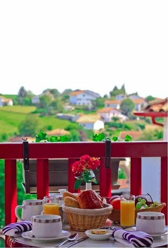 Hôtel Relais Des Tilleuls, Забронировать Отель Отели Аспаррен с парковкой, Парковка