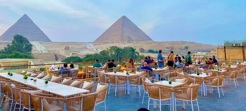 Tree Lounge Pyramids Palace Inn, Sphinx Giza