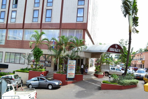Djeuga Palace, Varaa Hotelli Yaoundé Mfoundi