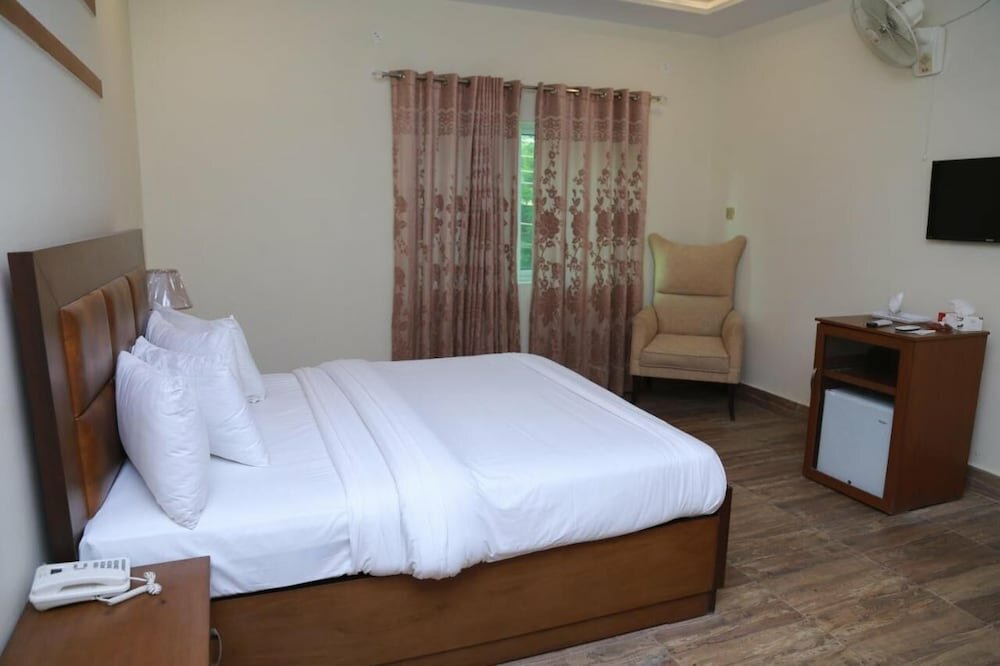 Hotel A S R Lounge Multan
