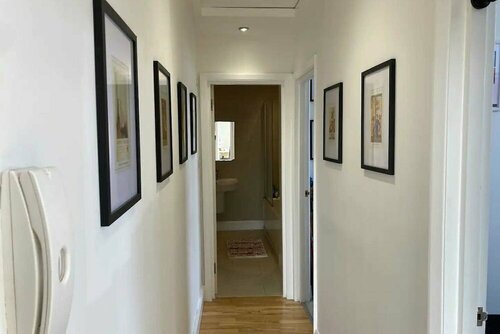 Radiant 2 Bedroom Flat in New Cross - Converted Pub, Забронировать Отель Лондон Большой Лондон, рядом с Стадион «Ден»