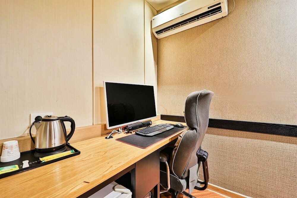 Busan Deokcheon 2heaven Hotel