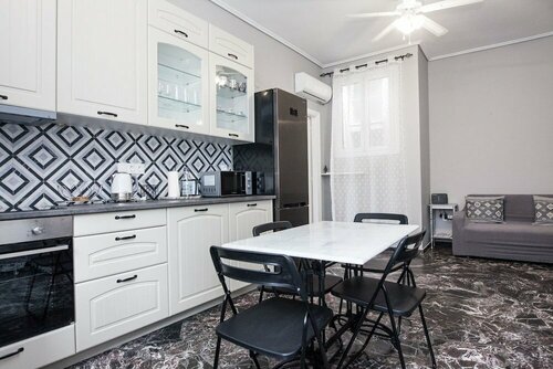 Modern apt with Increbilbe Athens Views, Забронировать Апартаменты/квартира Афины периферийная единица Центральные Афины