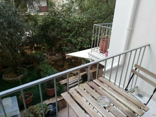 Modern ideally located studio apartment, Забронировать Апартаменты/квартира Отели Афин с парковкой, Парковка