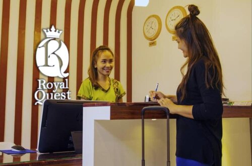 Royal Quest, Prenota Hotel Città di Malé 
