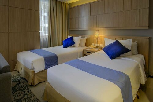 Golden Tulip Balikpapan Hotel & Suites, Book Hotel Hotels in Kalimantan with Parking, Parking