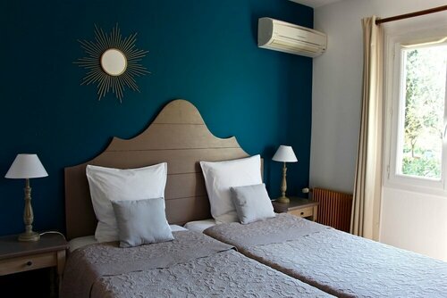 Hotel Les Oliviers, Забронировать Отель Драгиньян 