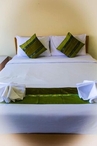 Central Place Hotel, Забронировать Отель Районг провинция Районг, рядом с Пешеходная улица Йомджинда