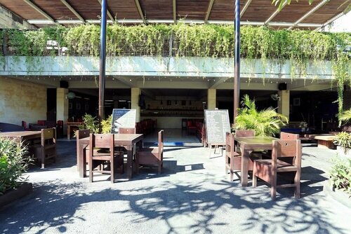 RedDoorz Plus near Kuta Square, Prenota Hotel Hotel a Badung con parcheggio, Parcheggio