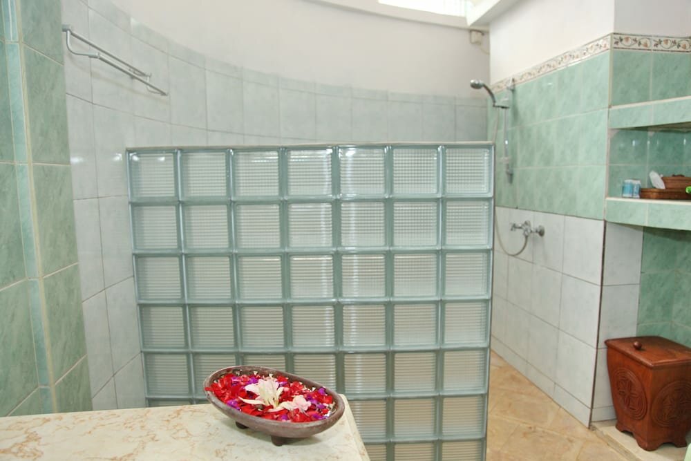 Felicianas Resort