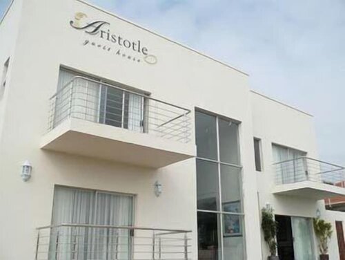 Aristotle Guest House, Забронировать Гостевой дом Порт-Элизабет 