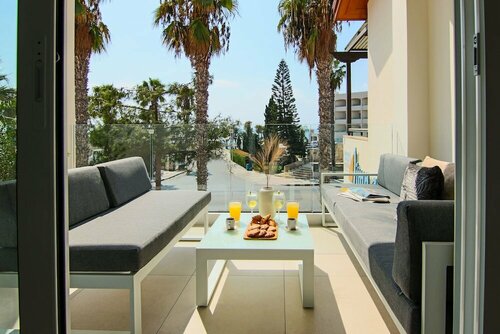 Phaedrus Living Seaview Limnaria 154, Book Lejlighed Paphos hoteller med parkering, Parkering