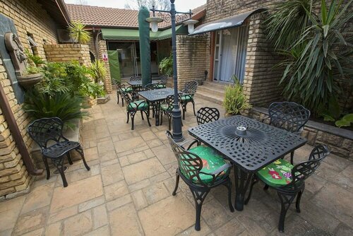 Le Cozmo Guest House, Rezerwuj Pensjonat Johannesburg Gauteng