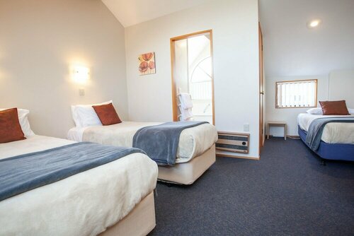 Cascades Lakefront Motel, Забронировать Мотель Таупо Lake Taupo