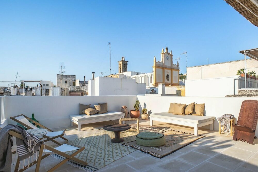 2239 Salento Sunset