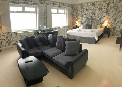 The Moorland Hotel, 예약 호텔  