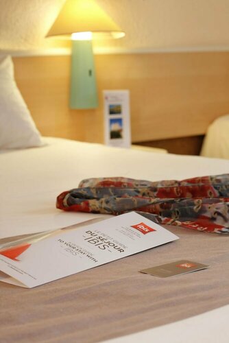 ibis Beziers Est Mediterranee, Book Hotel Hoteller i Canal du Midi med pool, Swimmingpool