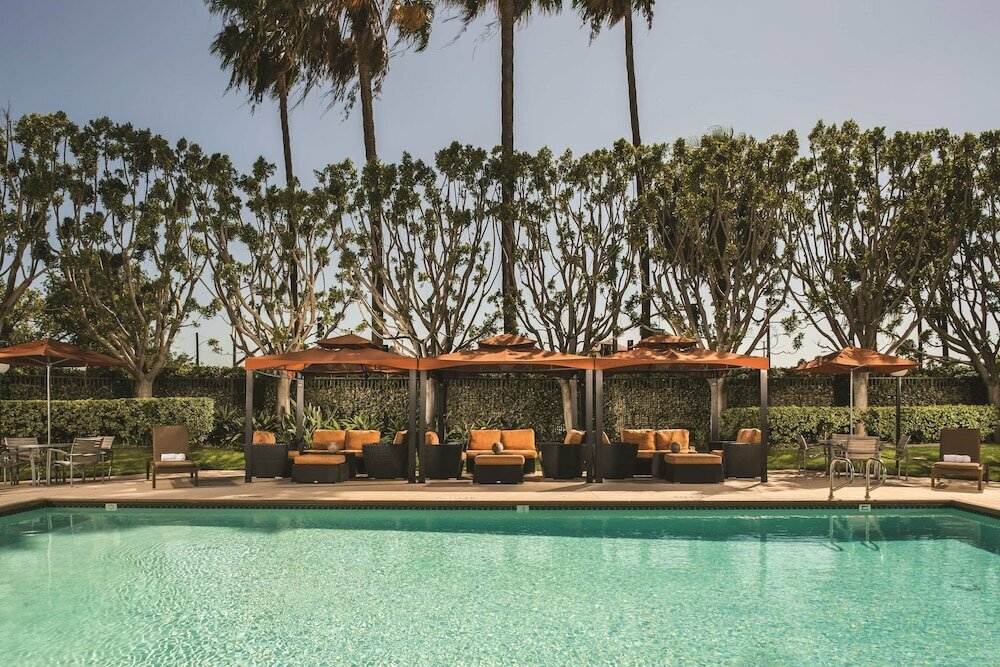 DoubleTree by Hilton Hotel Carson