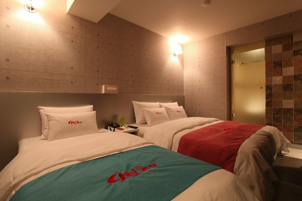 HOTEL April 2nd