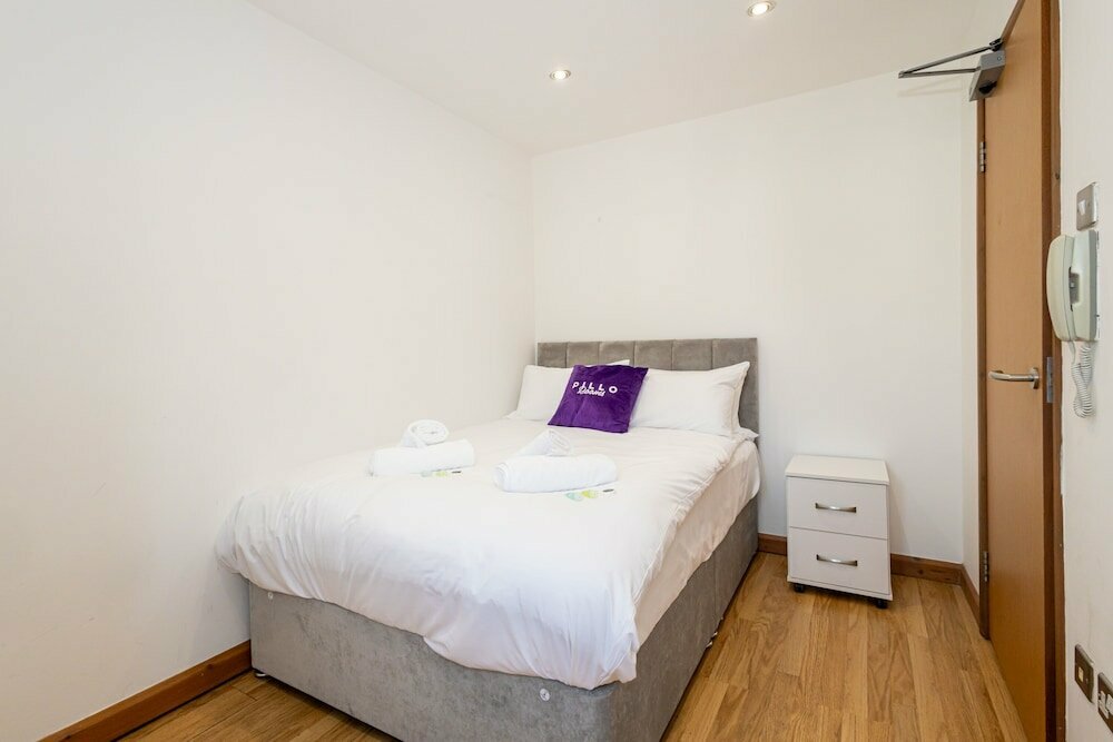 Pillo Rooms - Abbey Lodge