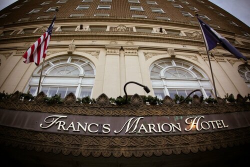Francis Marion Hotel, Забронировать Отель Исторический район Charleston Area, рядом с Собор Святого Луки и Павла