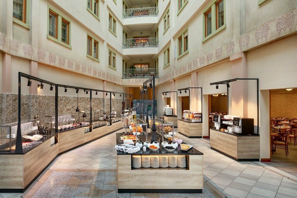 Hotel Babylon