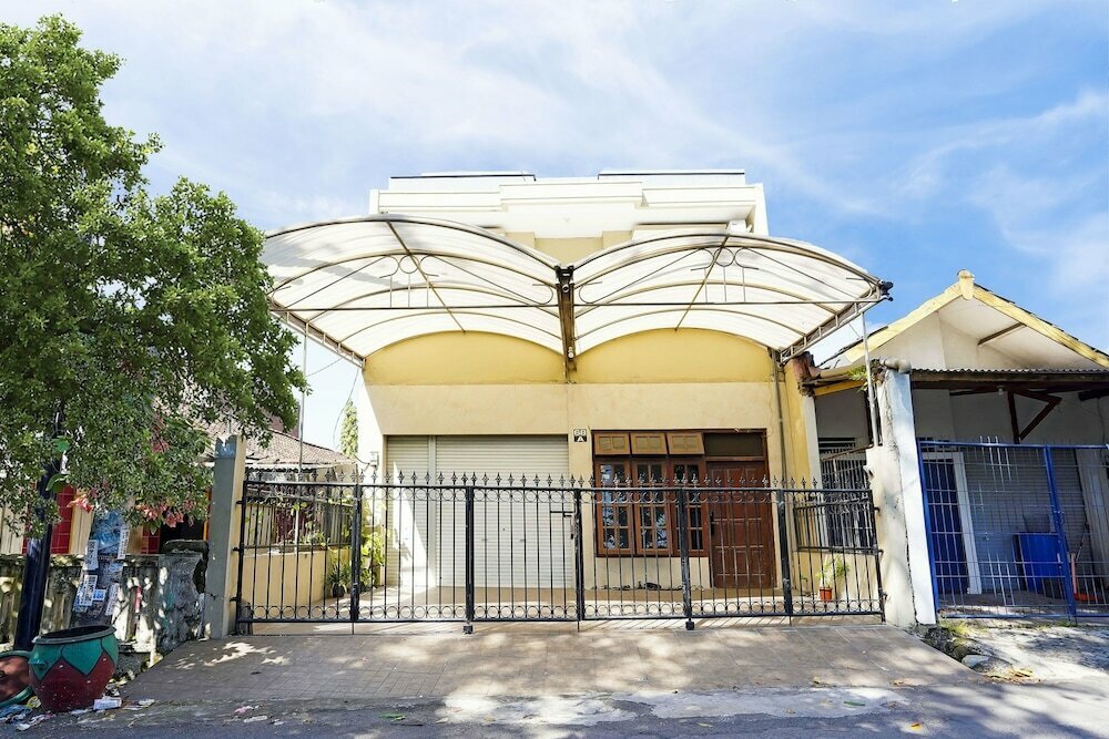 SPOT ON 91360 Swk 68 Syariah