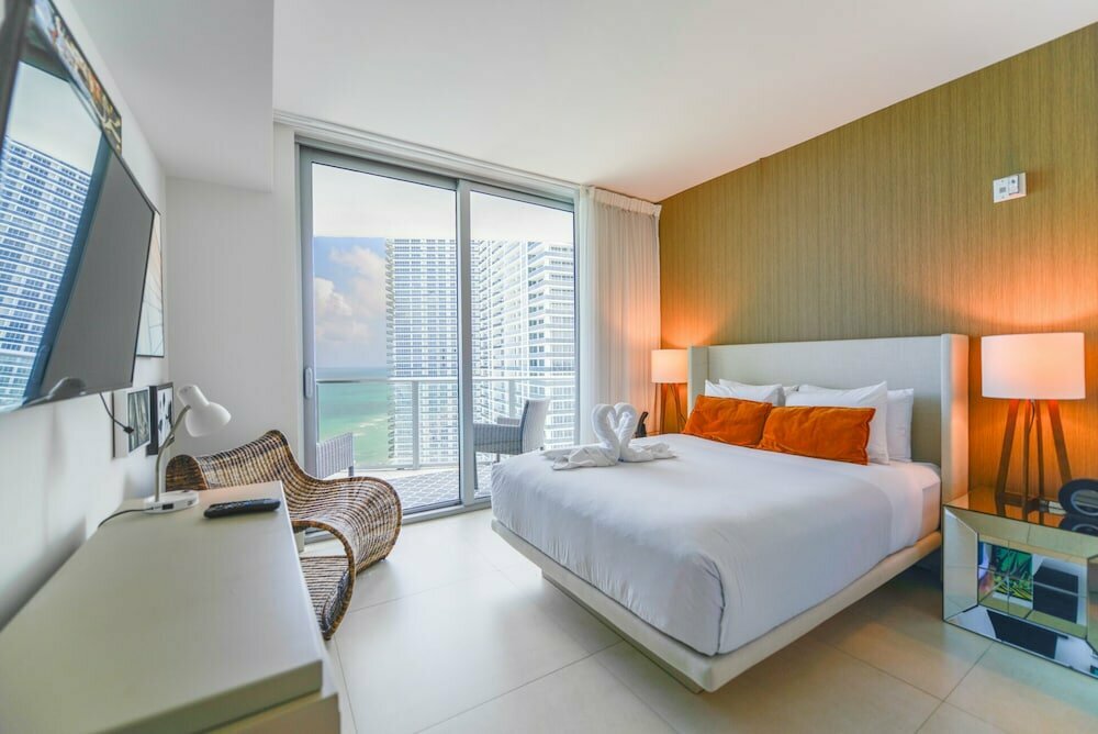 Hyde Beach House Hollywood Private Suites
