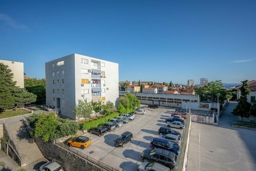 Billie Holiday apartment with balcony, Забронировать Отель Сплит Сплитско-Далматинская жупания, рядом с Пляж Овчице