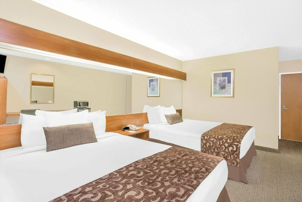 Microtel Inn & Suites by Wyndham Beckley East