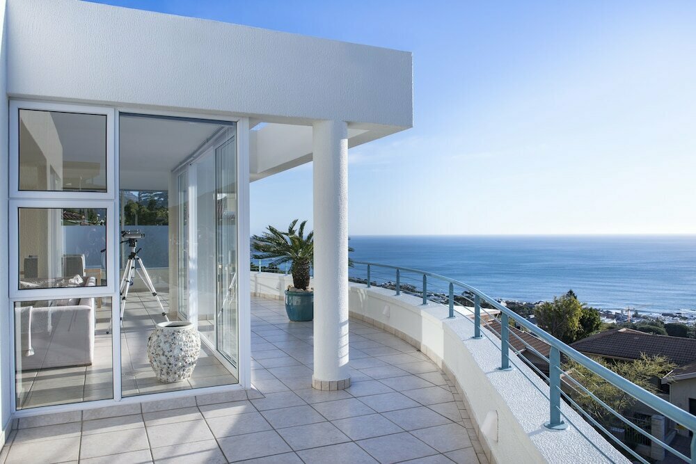 Modern Camps Bay Apartment