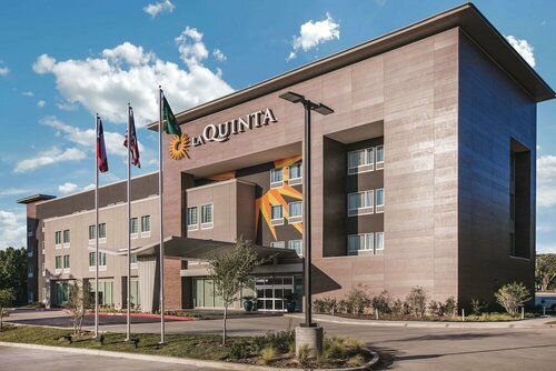 La Quinta Inn & Suites by Wyndham Dallas/Fairpark, Забронировать Отель Ричардсон Dallas - Fort Worth Metropolitan Area