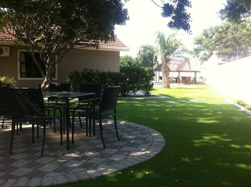 Cosy Palms Guest House, Prenota Affittacamere Gaborone Botswana