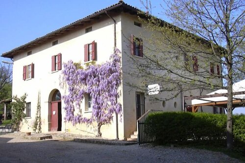 Agriturismo Montevecchio Isolani, Забронировать Отель Отели Монте-Сан-Пьетро с бассейном, Бассейн