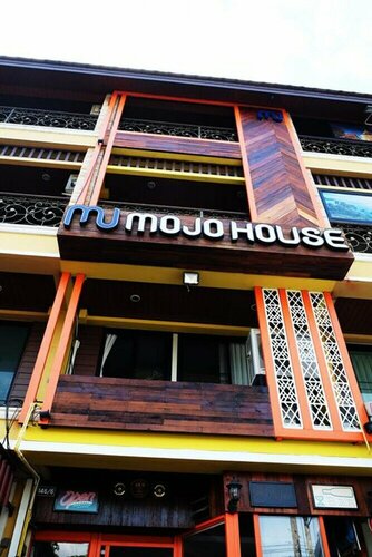 Mojo House, Забронировать Хостел Отели провинции Чианг Мая с парковкой, Парковка
