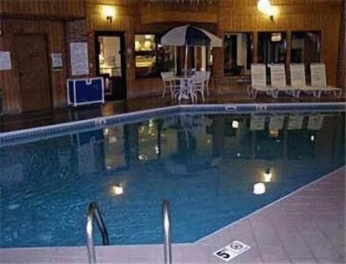 Capital O Amerihost Inn and Suites Fulton Hwy 54 MO, 예약 호텔 풀턴 미주리