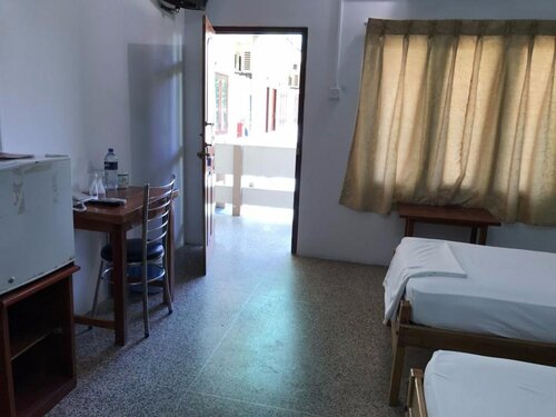 Gnaanams Hotel and Restaurant, Забронировать Отель Отели Джафны с завтраком, рядом с Jaffna Public Library, Завтраки