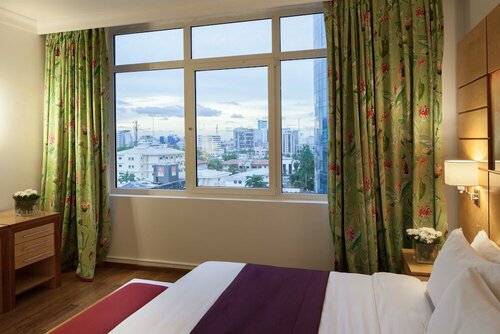 Eko Hotel Suites, Забронировать Отель Victoria Island , рядом с Mega Plaza Century 21 Mall