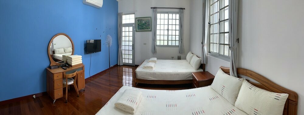 Place Backpackers