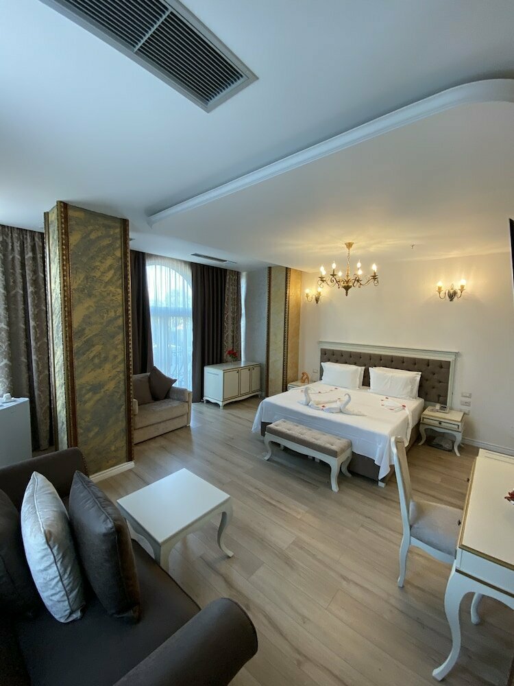 The Red Bricks Hotel