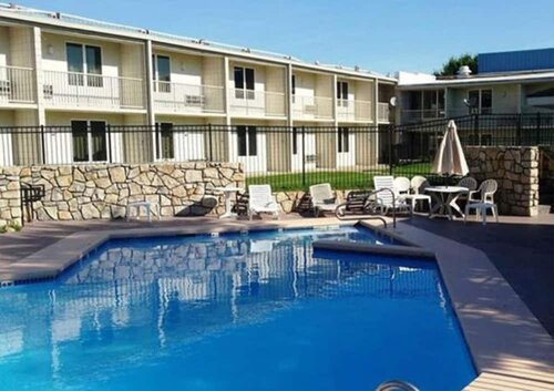 Countryside Suites Kansas City Independence I-70E Sports Complex Hotel, Забронировать Отель Канзас-Сити Канзас