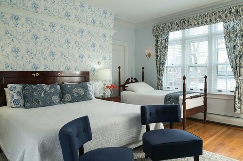 Four Chimneys Inn, Prenota Bed & breakfast Bennington Green Mountains