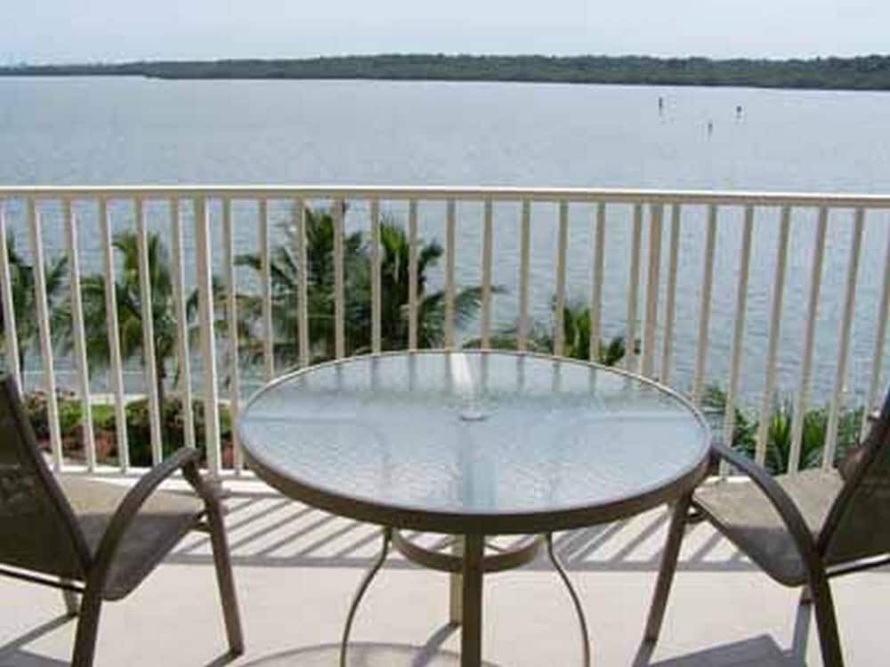 Boca Ciega Resort by Travel Resort Services