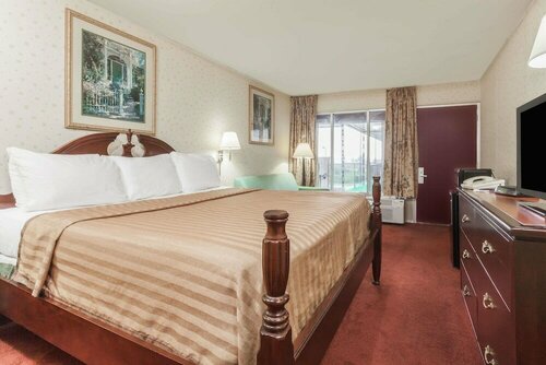 Travelodge Seymour, Book Hotel Hoteller i Indiana med parkering, Parkering