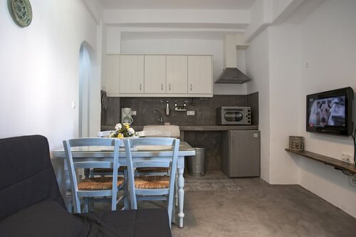 Portes View House, Забронировать Отель Отели Парикия с парковкой, Парковка