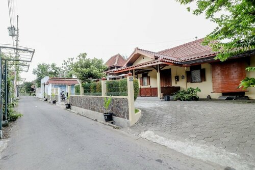 Villa Omah Kendi, Book Villa Sommerhuse i Yogyakarta, Hytte
