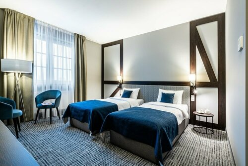 Sezony. Restauracja i Hotel, Забронировать Отель Отели Костшин 3 звезды, 3*