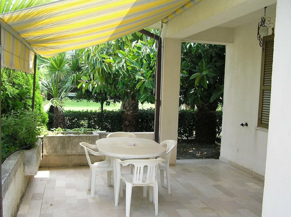 Villaggio Camping Castelvetere