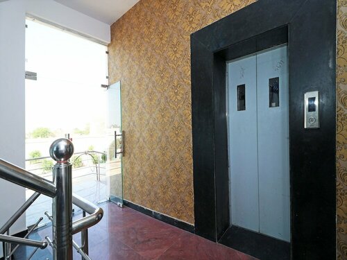 OYO 13483 Hotel Aradhya's, Забронировать Отель Лакхнау штат Уттар-Прадеш