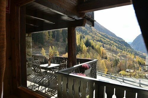 Chalet des Artistes, Забронировать Шале Отели Валле д'аосты с парковкой, Парковка